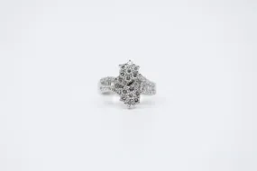 14k White Gold 1.58ctw Diamond Floral Ring Size 7.5 (5.30g.)