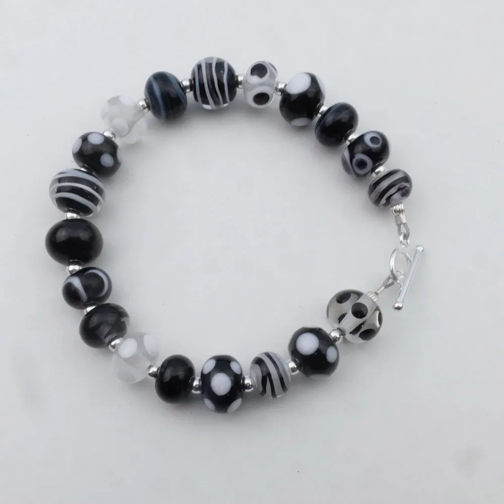 black and white mini bead bracelet