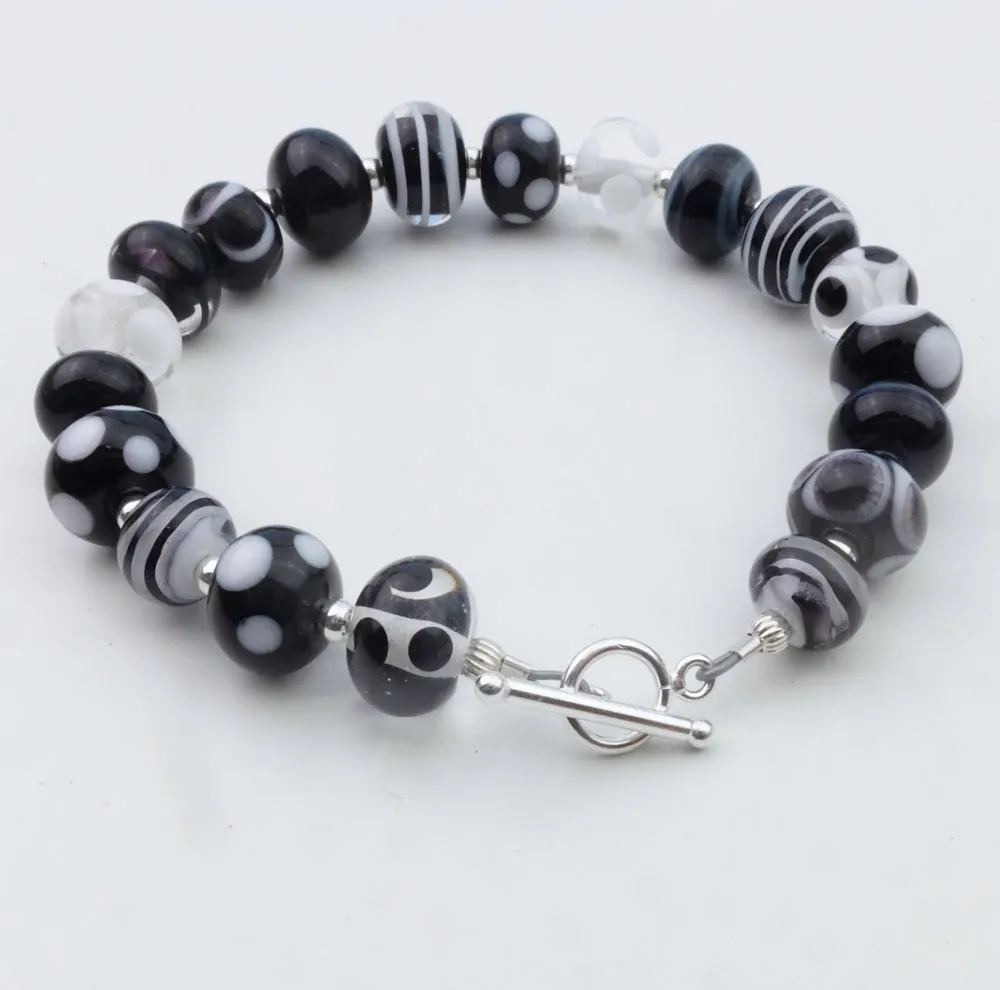 black and white mini bead bracelet