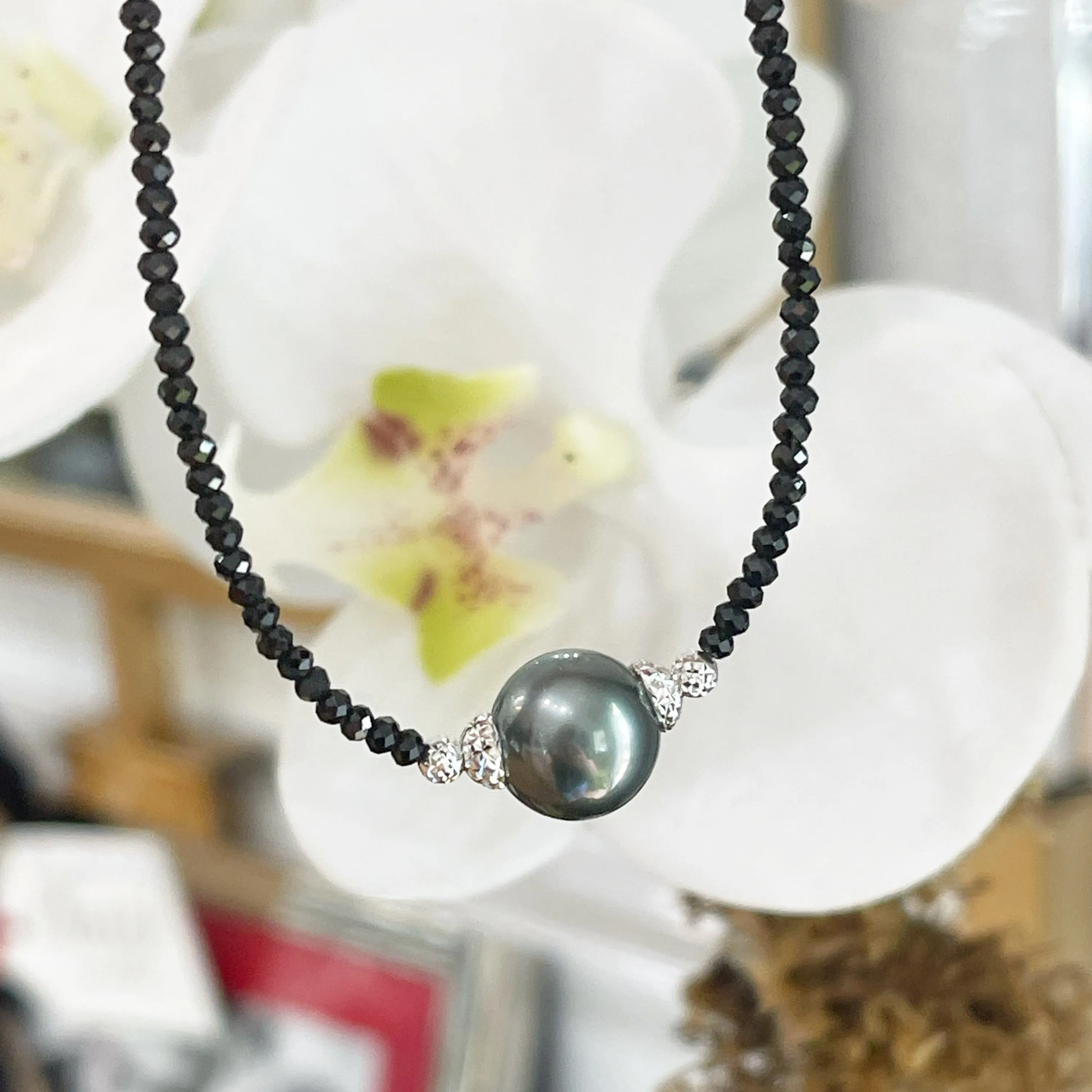 Black Necklace with Gray Pearl