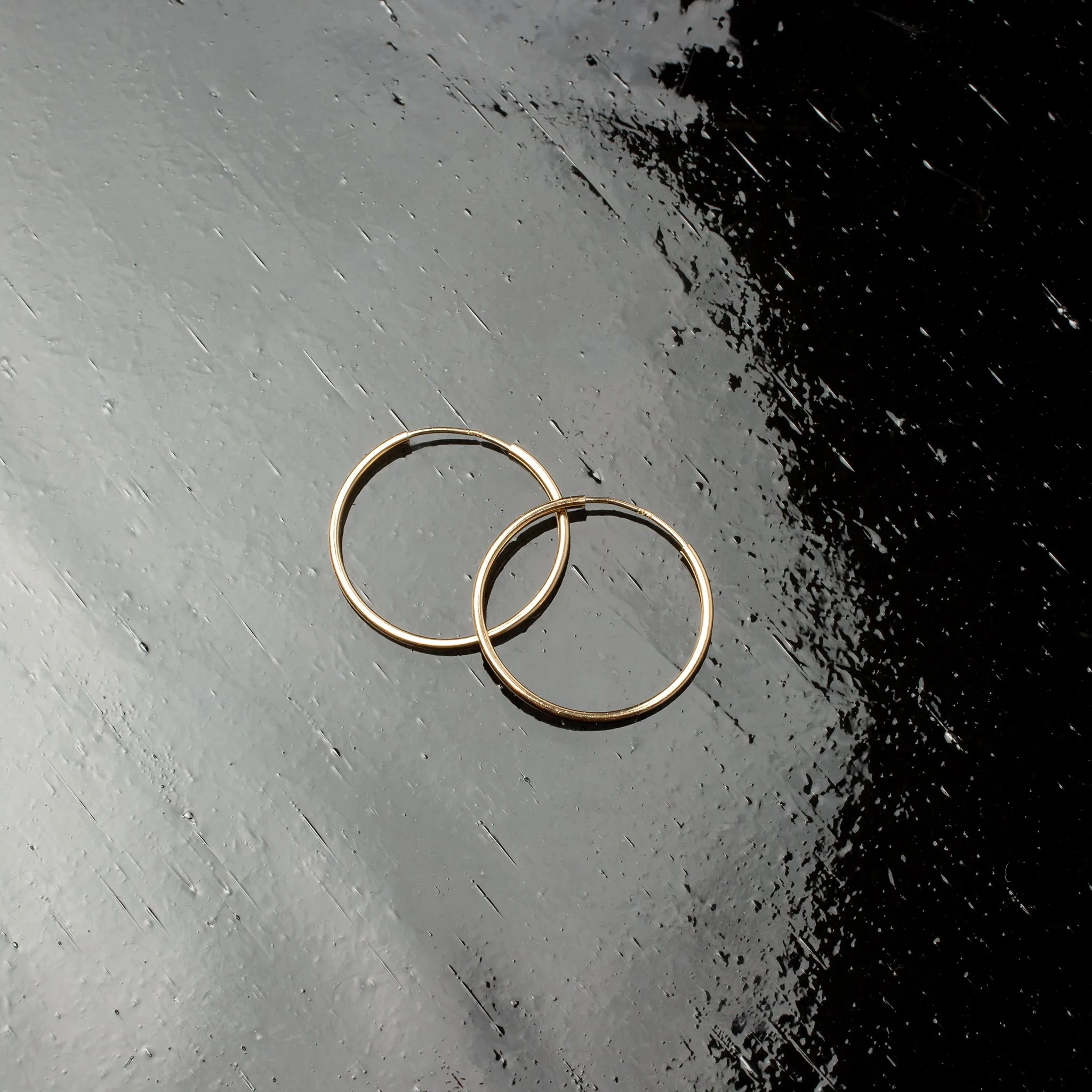 Infinity Weightless 20mm Flexible Hoop Earrings - 14K Solid Gold