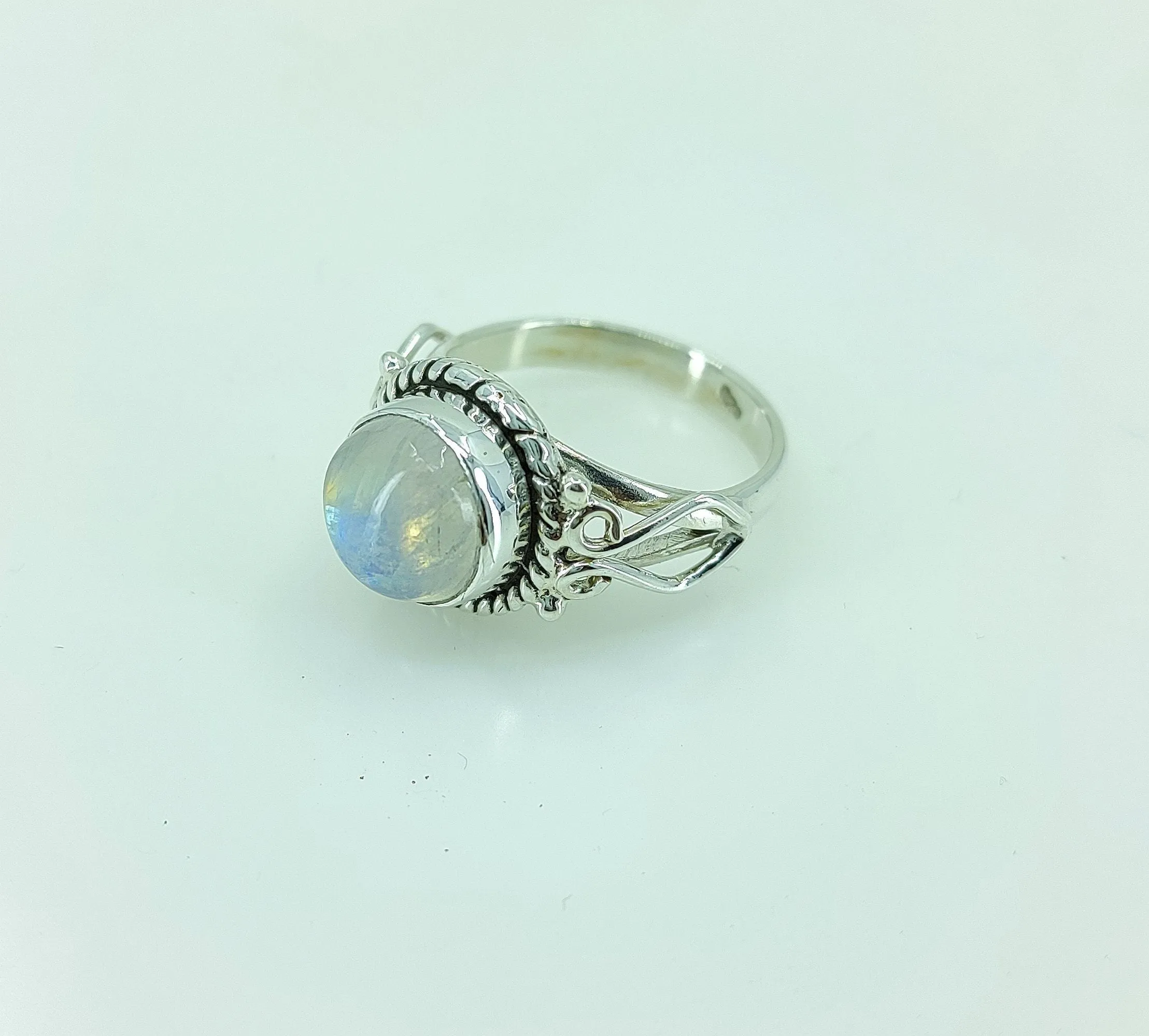 Navya Craft Rainbow Moonstone 925 Sterling Silver Handmade Ring