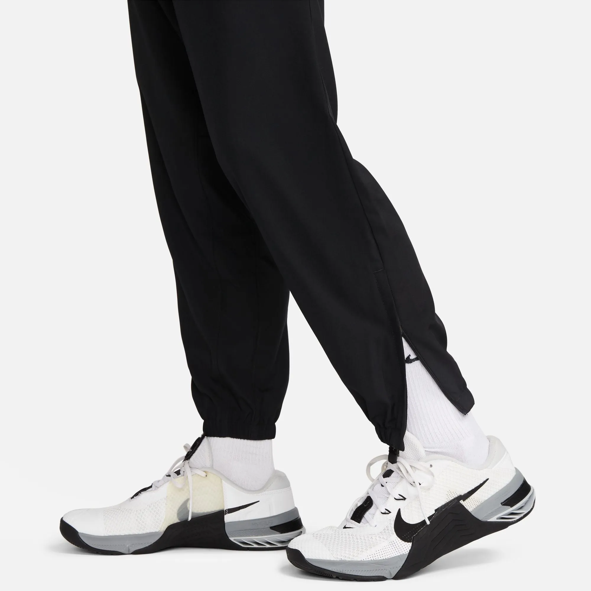 Nike Men's Dri-FIT Tapered Versatile Trousers Black / Black