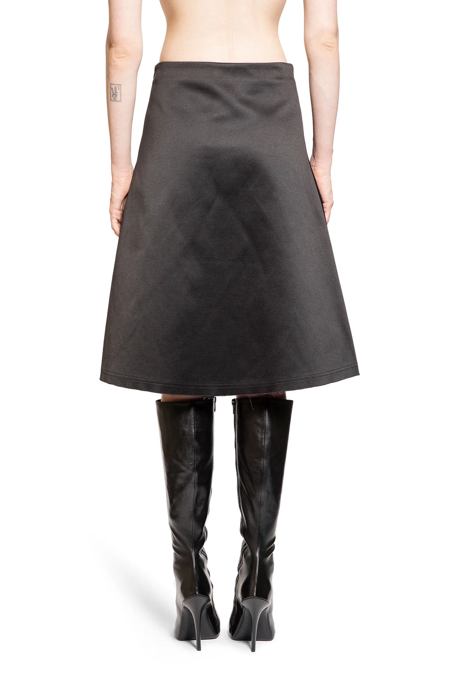 THE GARMENT WOMAN BLACK SKIRTS