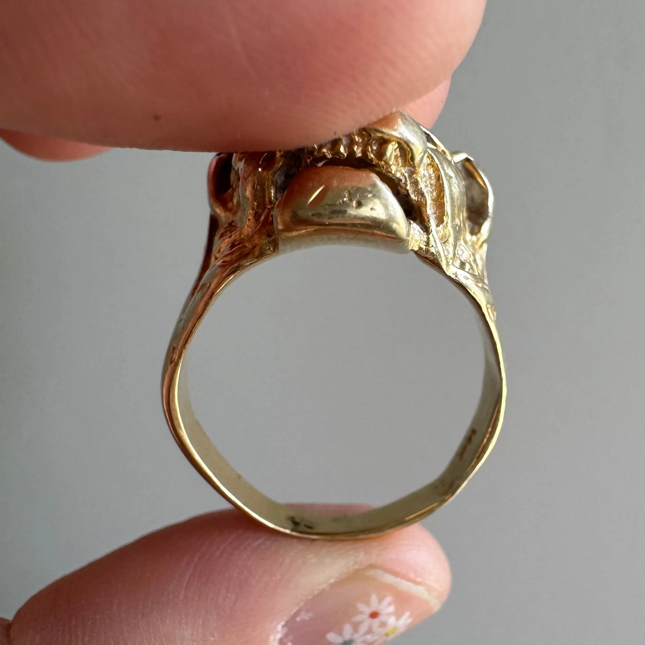 V I N T A G E // wild cat / 14k yellow gold and sapphire wild beast ring / size 8-8.25