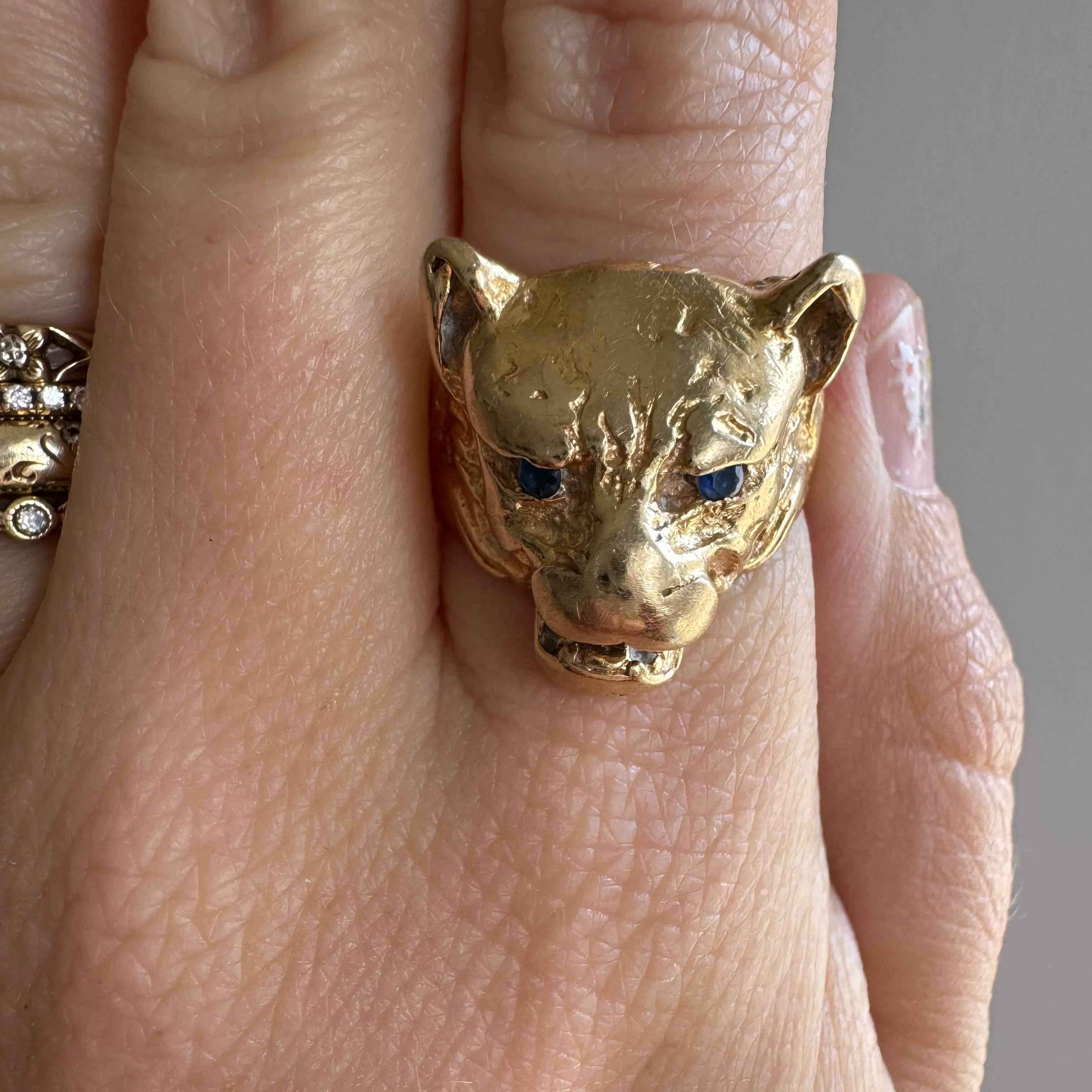 V I N T A G E // wild cat / 14k yellow gold and sapphire wild beast ring / size 8-8.25