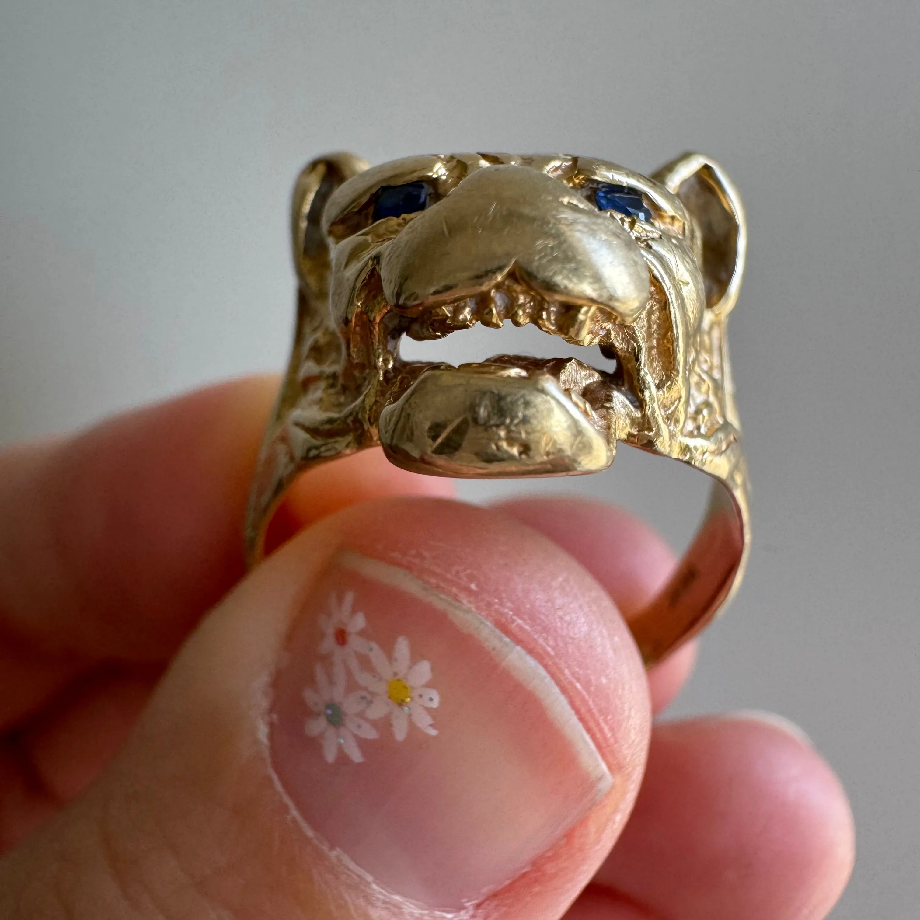 V I N T A G E // wild cat / 14k yellow gold and sapphire wild beast ring / size 8-8.25