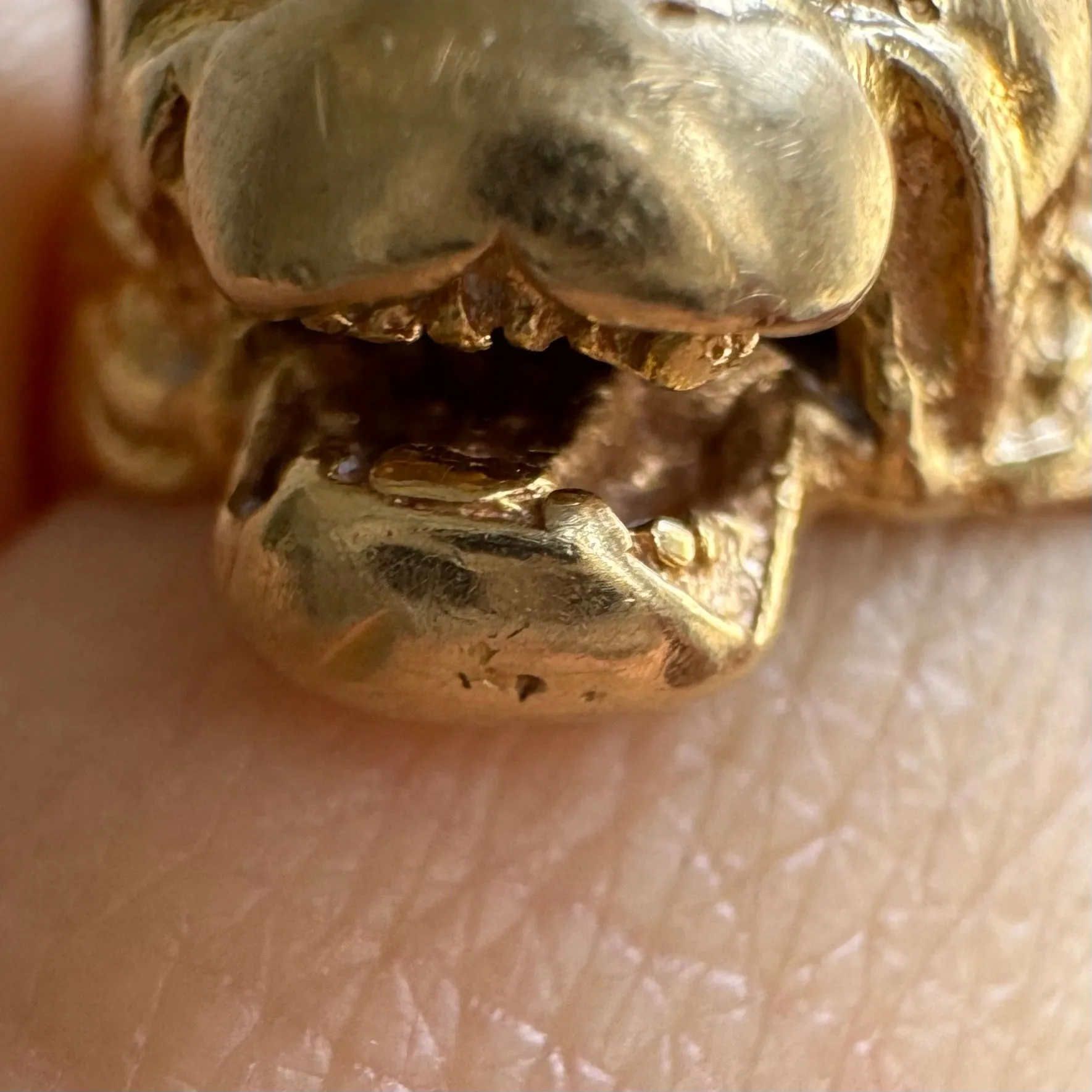 V I N T A G E // wild cat / 14k yellow gold and sapphire wild beast ring / size 8-8.25