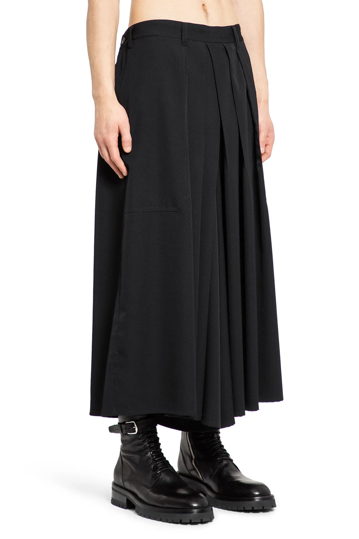 YOHJI YAMAMOTO MAN BLACK SHORTS & SKIRTS